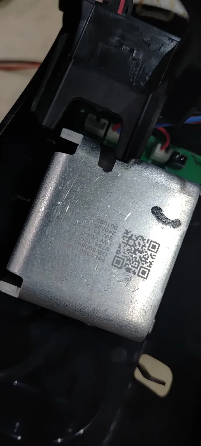 Placa montada com identificação visível no dissipador metálico
